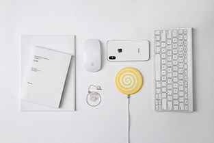 充電器、排插與電子產品 現代生活的三位一體